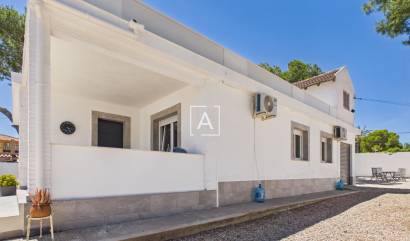 Sale - 4. House - Detached Villa - Pinar de Campoverde