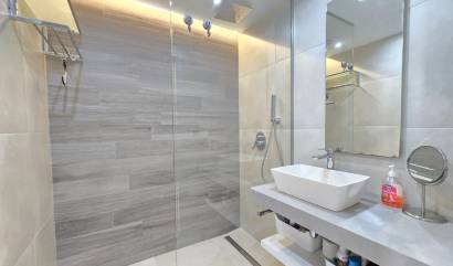Sale - Apartment / Flat * - Orihuela Costa * - Punta Prima *