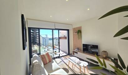 Sale - Apartment / Flat * - Orihuela Costa - Villamartín *