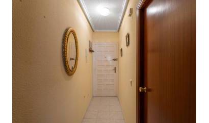 Sale - Apartment - Torrevieja - Centro