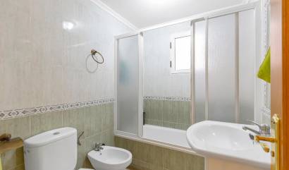 Sale - Apartment - Torrevieja - Centro