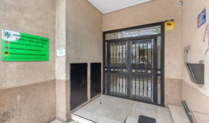 Sale - Apartment - Torrevieja - Centro