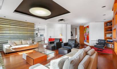 Sale - Apartment - Torrevieja - Paseo maritimo