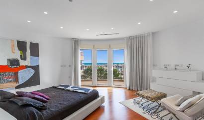 Sale - Apartment - Torrevieja - Paseo maritimo