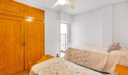 Sale - Apartment - Torrevieja - Paseo maritimo