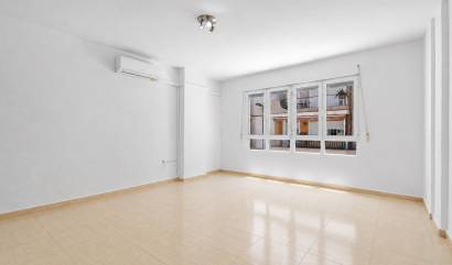 Sale - Apartment - Torrevieja - Puerto Deportivo