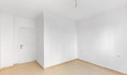 Sale - Apartment - Torrevieja - Puerto Deportivo