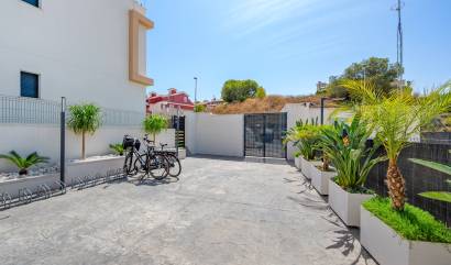 Sale - Apartments - Orihuela Costa - Villamartín