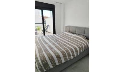 Sale - Apartments - Pilar de la Horadada - El Mojón