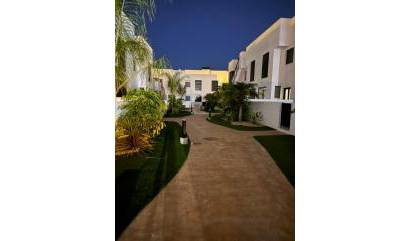 Sale - Apartments - Pilar de la Horadada - El Mojón