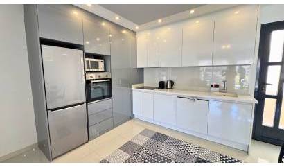 Sale - Apartments - Pilar de la Horadada - La Torre De La Horadada