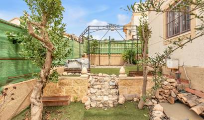 Sale - Bungalow - Orihuela Costa - La Florida