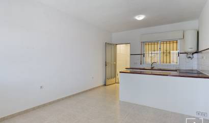 Sale - Bungalow - Pinar de Campoverde