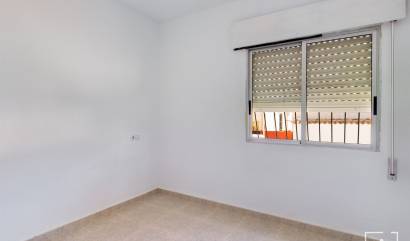 Sale - Bungalow - Pinar de Campoverde