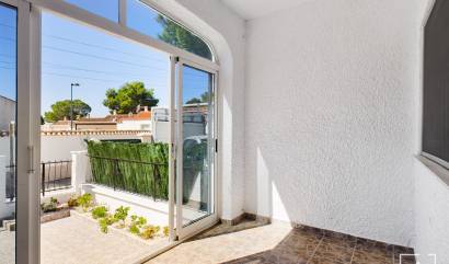 Sale - Bungalow - Pinar de Campoverde