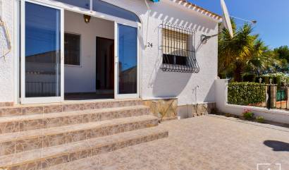 Sale - Bungalow - Pinar de Campoverde