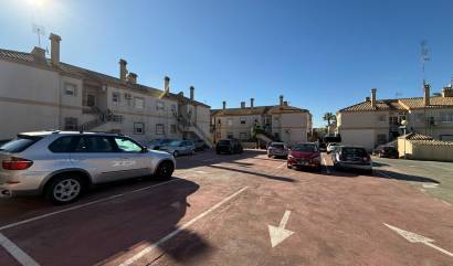 Sale - Bungalow - Torrevieja - Aguas Nuevas