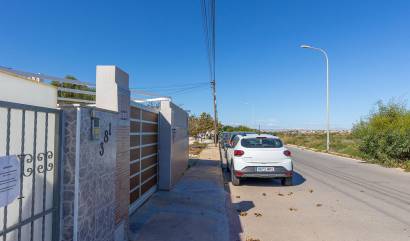 Sale - Bungalow - Torrevieja - La Siesta - El Salado - Torreta