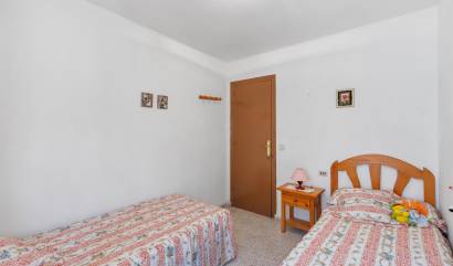 Sale - Bungalow - Torrevieja - Los Europeos