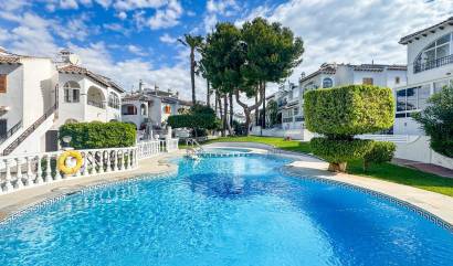 Sale - Bungalow - Torrevieja - Nueva Torrevieja - Aguas Nuevas
