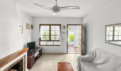 Sale - Bungalow - Torrevieja - Nueva Torrevieja - Aguas Nuevas