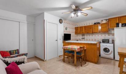 Sale - Bungalow - Torrevieja - Playa de los Naufragos