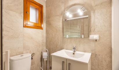 Sale - Bungalow - Torrevieja - Playa de los Naufragos
