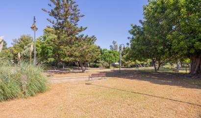 Sale - Bungalow - Torrevieja - Playa de los Naufragos