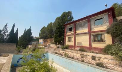 Sale - Commercial - Salinas