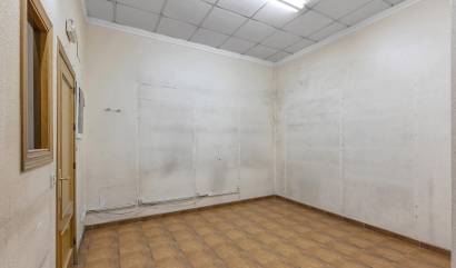 Sale - Commercial - Torrevieja - Centro