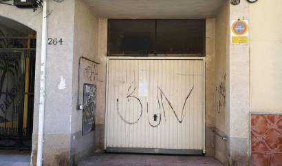 Sale - Commercial - Torrevieja - Playa de los locos