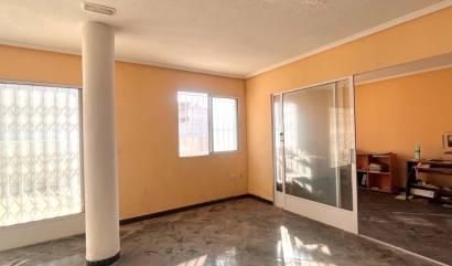 Sale - Commercial - Torrevieja - Playa del Cura