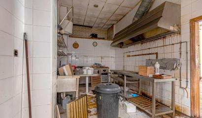 Sale - Commercial - Torrevieja - Playa del cura