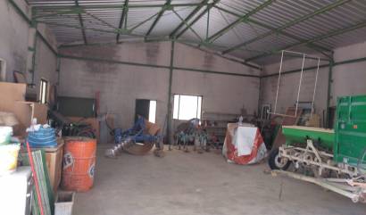 Sale - Commercial - Yecla