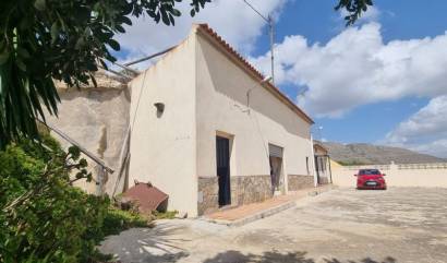 Sale - Country House - Hondón de las Nieves