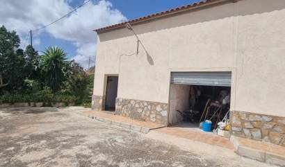 Sale - Country House - Hondón de las Nieves