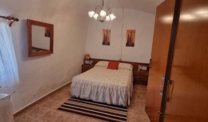 Sale - Country House - Hondón de las Nieves
