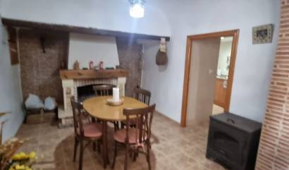 Sale - Country House - Hondón de las Nieves