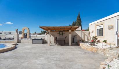 Sale - Country House - Los Montesinos