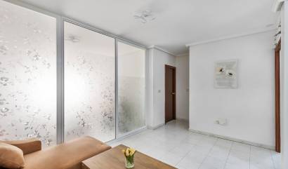 Sale - Ground Floor - Torrevieja - Centro