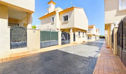 Sale - Semi Detached - Pinar de Campoverde