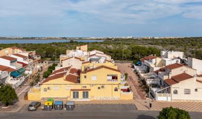 Sale - Terraced house / Townhouse - Torrevieja - La Siesta