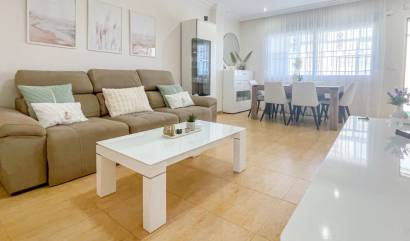 Sale - Townhouse - Orihuela Costa - Punta Prima