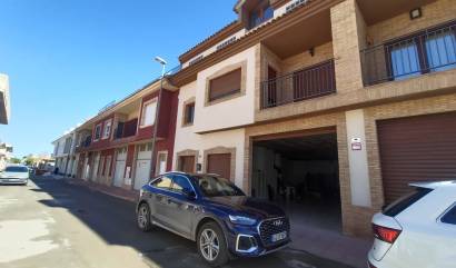 Sale - Townhouse - Roldan