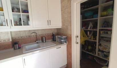 Sale - Townhouse - Roldan