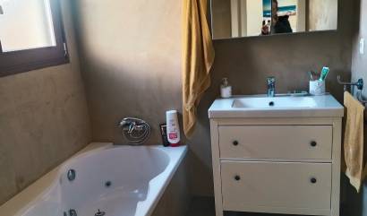 Sale - Townhouse - Roldan