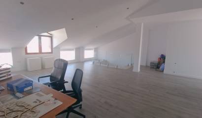 Sale - Townhouse - Roldan