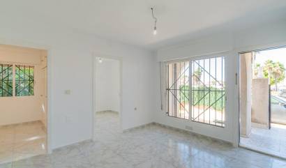 Sale - Townhouse - Torrevieja - Carrefour