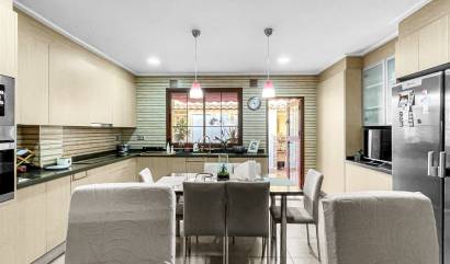 Sale - Townhouse - Torrevieja - Los Balcones