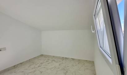 Sale - Townhouse - Torrevieja - Los Balcones